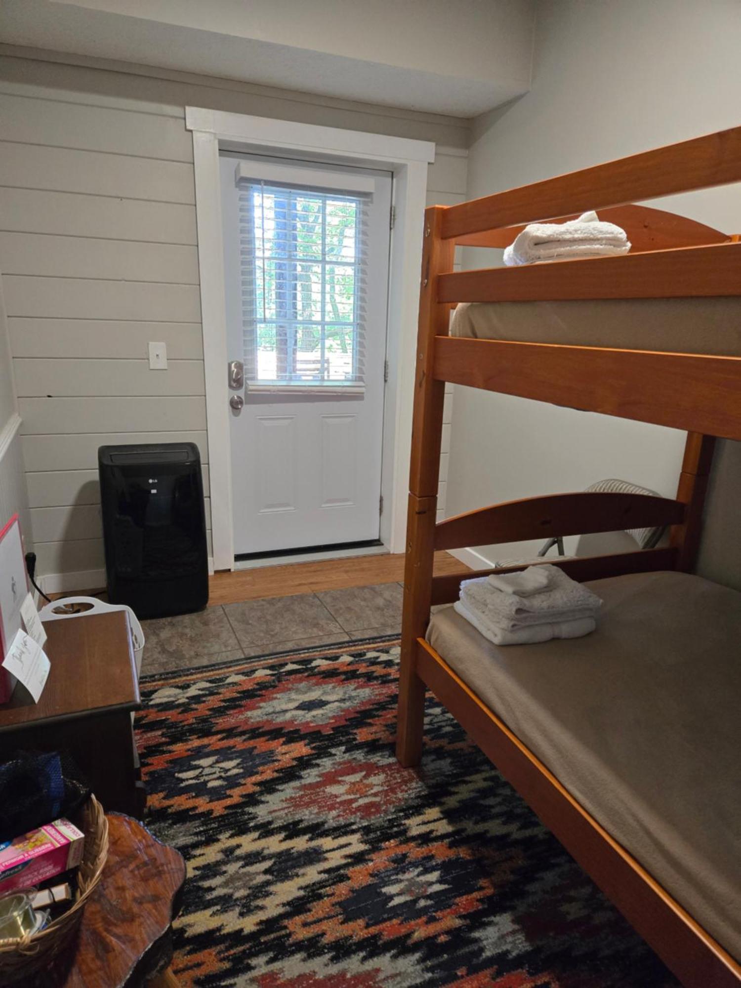 Barefoot Hills Hotel Dahlonega Exterior foto
