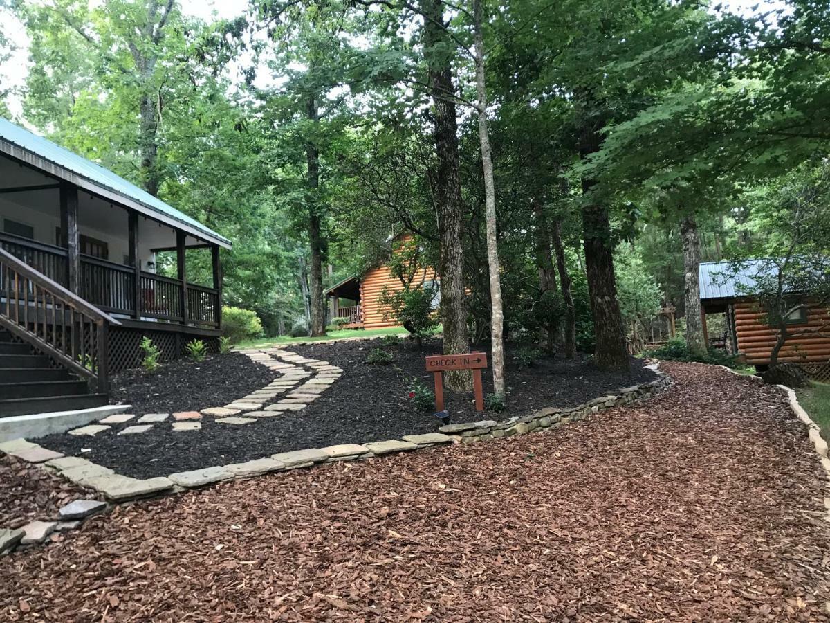 Barefoot Hills Hotel Dahlonega Exterior foto